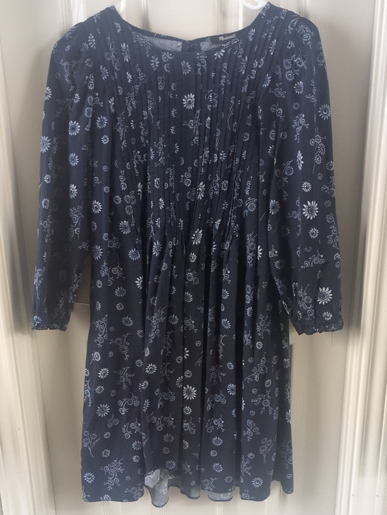 Madewell Dresses & Skirts - Madewell Navy and White Floral Pintuck Dress Sz M Ptp20